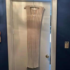 Super cute and clingy maxi dress slip and overlay in tan and cream